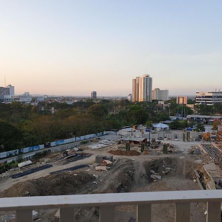 Apartemen Grand Sungkono Lagoon Venetian. Сурабая Екстериор снимка